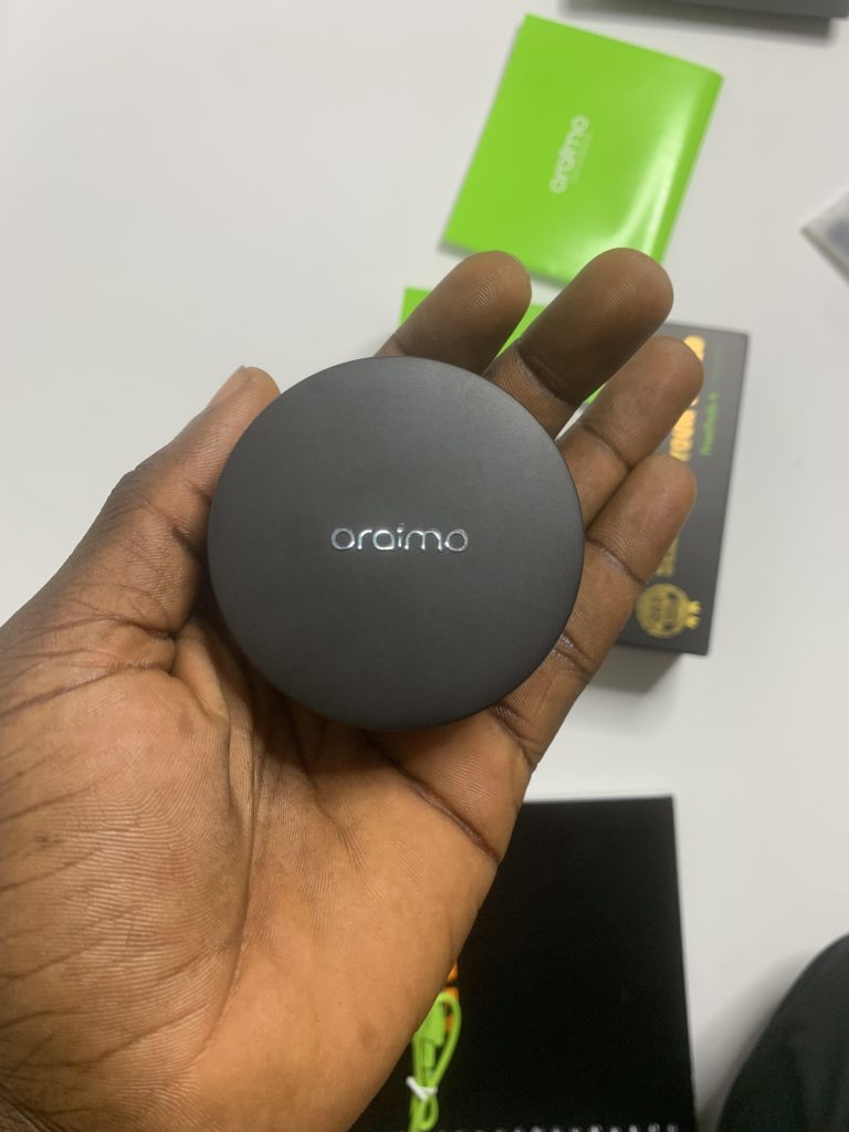 Oraimo Freepods 4 charging case